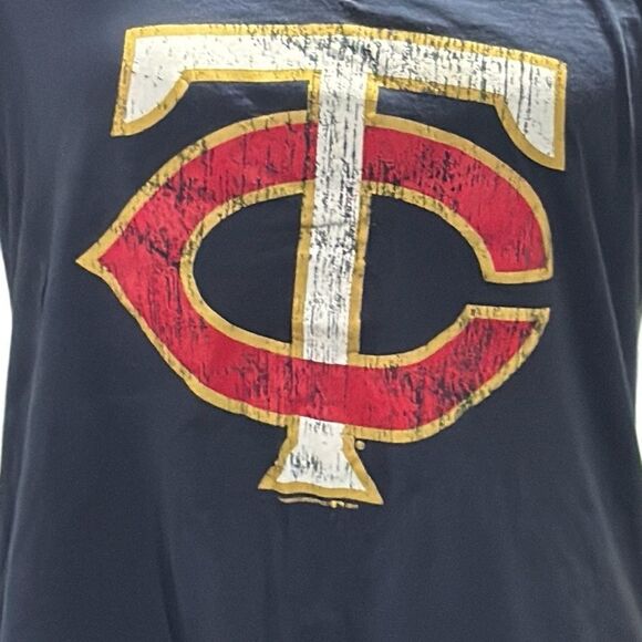 Genuine Merchandise by Campus Lifestyle Graphic V-Neck Women's Minnesota Twins T - Picture 2 of 4